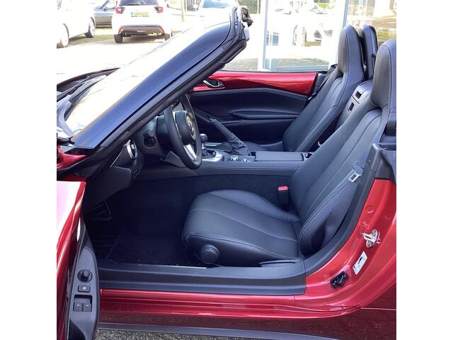 Mazda MX-5 1.5 SkyActiv-G 132 Exclusive-Line Netto deal rijklaar, Nieuwe Auto op kenteken 2025, Aanschaf voordeel, Leer, Elektr. A.Klep, Carplay/Android Auto.
