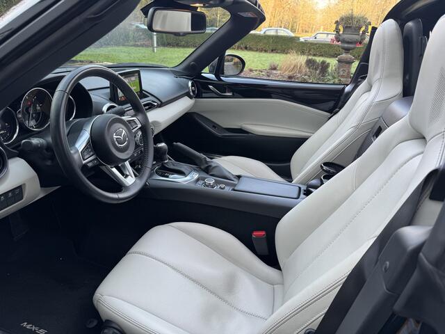 Mazda MX-5 RF 2.0 SkyActiv-G 184 Kazari, Carplay