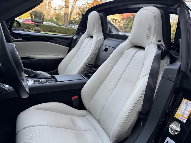 Mazda MX-5 RF 2.0 SkyActiv-G 184 Kazari, Carplay