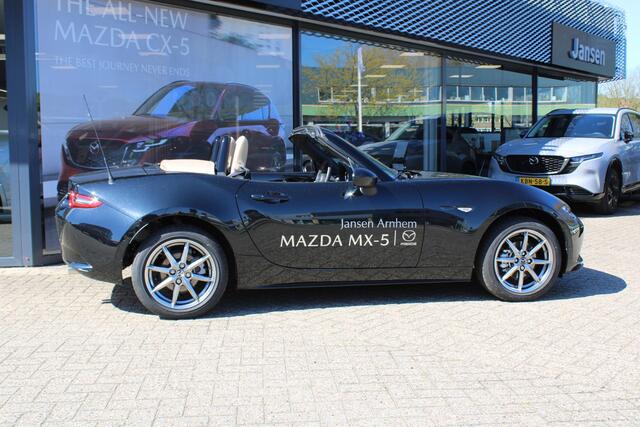 Mazda MX-5 1.5 SkyActiv-G 132 Kazari ,¤8.239,= demokorting Leder, Bose, Camera, Cruise, Clima, Navi, Stoelverwarming, LMV 16 Inch, PDC, BSM
