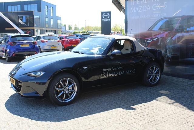 Mazda MX-5 1.5 SkyActiv-G 132 Kazari ,¤8.239,= demokorting Leder, Bose, Camera, Cruise, Clima, Navi, Stoelverwarming, LMV 16 Inch, PDC, BSM