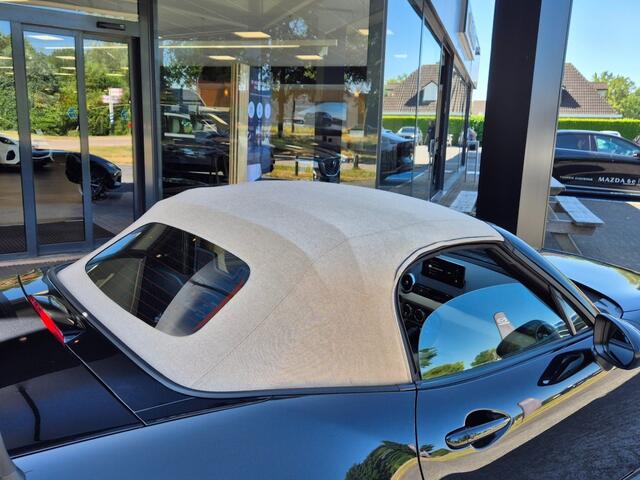 Mazda MX-5 SKYACTIV -G 1.5 132 6MT RWD KAZARI / Demo