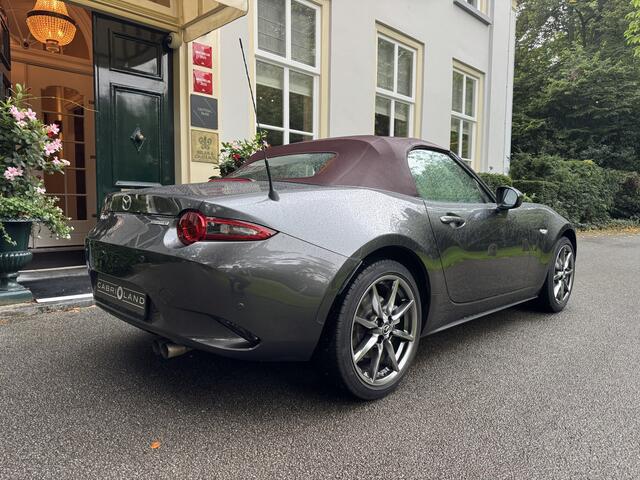 Mazda MX-5 2.0 SkyActiv-G 184 Sakura, Camera