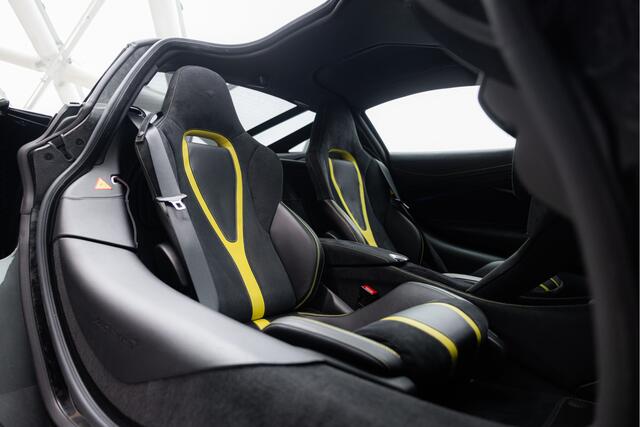 Mclaren 720S 4.0 V8 Performance | CF Pack 1/2/3 | Carbon Roof | BTW | NL Auto |