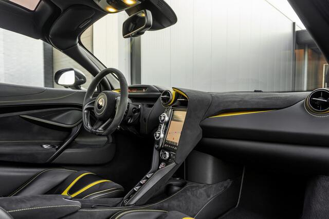 Mclaren 720S 4.0 V8 Performance - Onyx Black - Carbon
