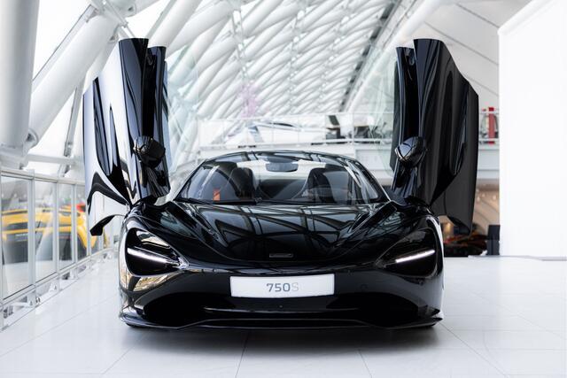 Mclaren 750S Spider 4.0 V8 | Electrochromic Roof | MY2027 | McLaren Orange |