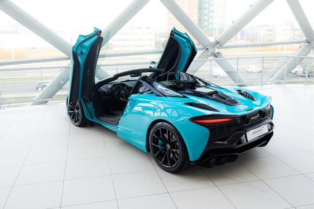 Mclaren Artura Spider 3.0 V6 Plug-in | MSO | Black Pack |