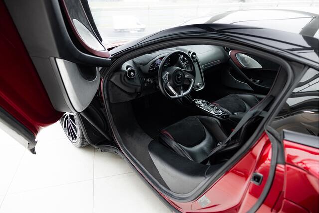 Mclaren GT 4.0 V8 | Electrochromic Roof | B&W |