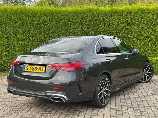 Mercedes-Benz 200 AMG Line / Elektrische Trekhaak / Adaptive Cruise Control / 360