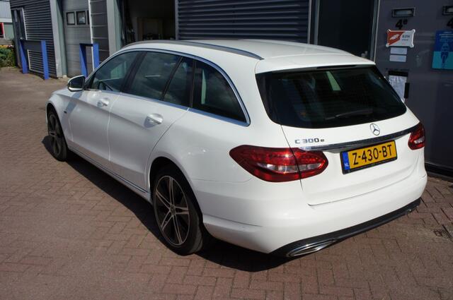 Mercedes-Benz 300 C 300e Estate Avantgarde Hybrid 320pk