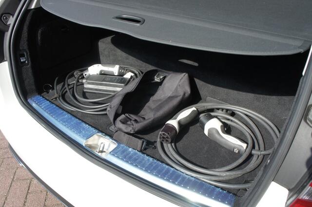 Mercedes-Benz 300 C 300e Estate Avantgarde Hybrid 320pk