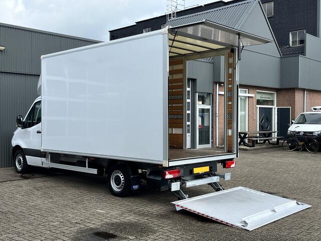 Mercedes-Benz 311 CDI Sprinter 2.2 MARGE BTW / BPM VRIJ!! Bakwagen 750kg laadklep zijdeur Airco cruise controle Telefoonverbinding Navigatiesysteem Apple carplay Camera 2-Persoons bakwagen verhuiswagen Meubelbak euro 6