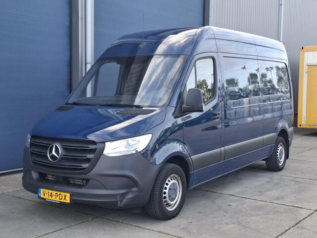 Mercedes-Benz 311 CDI Sprinter 2.2 L2H2 - WDB9106331P133346 poetsen en foto's maken