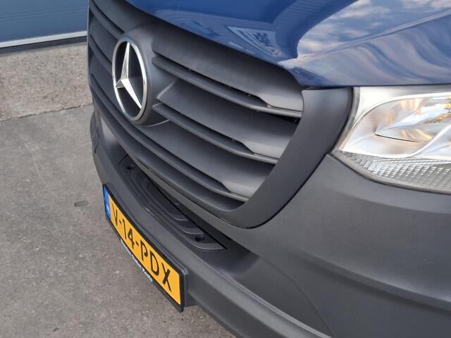 Mercedes-Benz 311 CDI Sprinter 2.2 L2H2 - WDB9106331P133346 poetsen en foto's maken