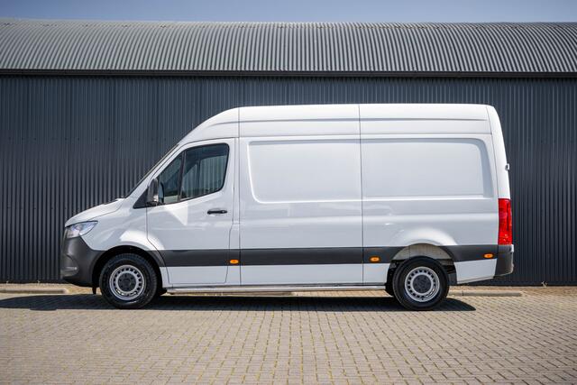 Mercedes-Benz 311 CDI Sprinter L2H2 | Volledig Ingericht | Mbux | Camera | Navi | Climatronic