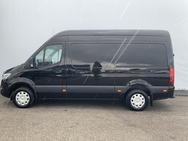 Mercedes-Benz 311 CDI Sprinter 1.9 L2H2 Automaat Airco Cruise Navi Camera 3 Zits Trekhaak 2000 kg & Opstap Euro 6