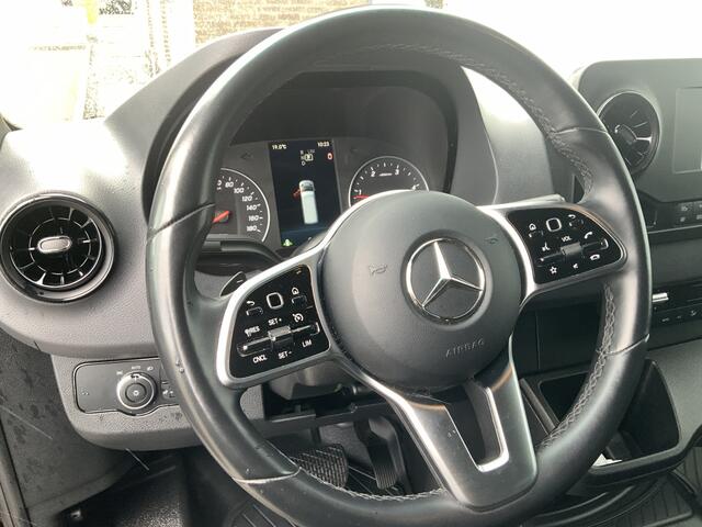 Mercedes-Benz 311 CDI Sprinter 1.9 L2H2 Automaat Airco Cruise Navi Camera 3 Zits Trekhaak 2000 kg & Opstap Euro 6