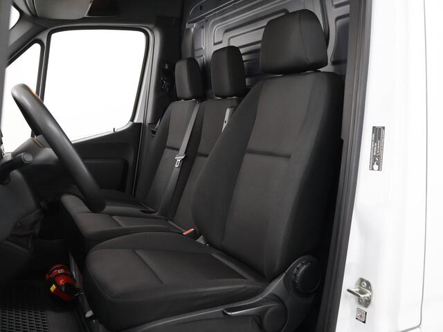 Mercedes-Benz 311 CDI Sprinter | FWD | L2 H2 | Pro | Parkeercamera | Airco | Cruise Control | 3-zits | FWD | Certified