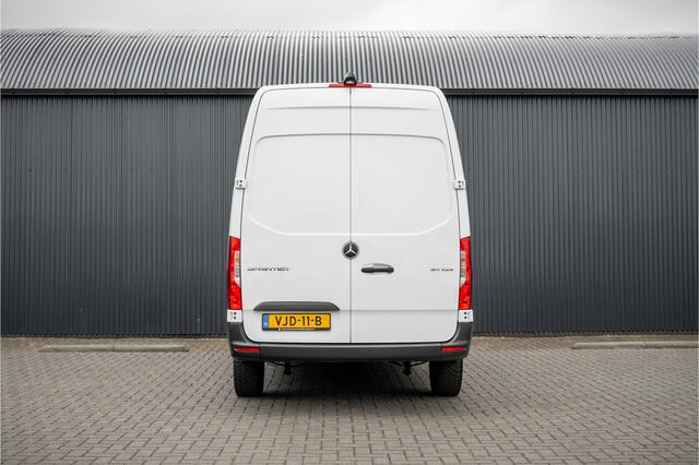 Mercedes-Benz 311 CDI Sprinter RWD L2H2 | Volledig Ingericht | Mbux | Camera | Climatronic
