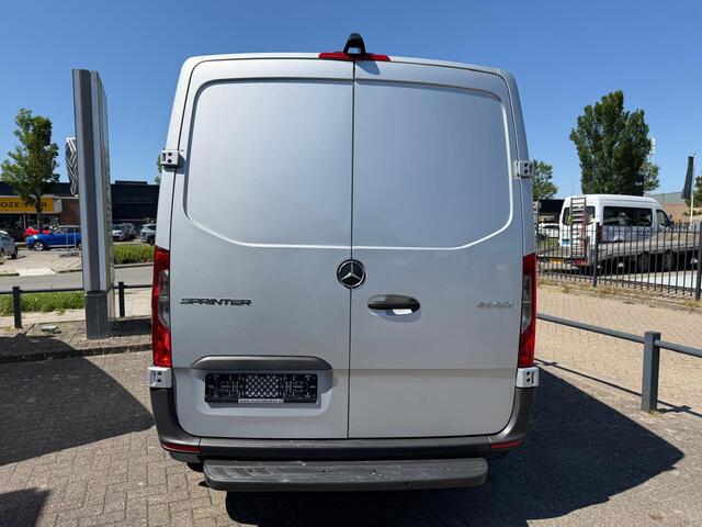 Mercedes-Benz 311 CDI Sprinter L1H1 E6 | 2x Schuifdeur | Mbux | Leder