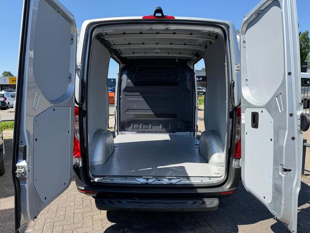 Mercedes-Benz 311 CDI Sprinter L1H1 E6 | 2x Schuifdeur | Mbux | Leder