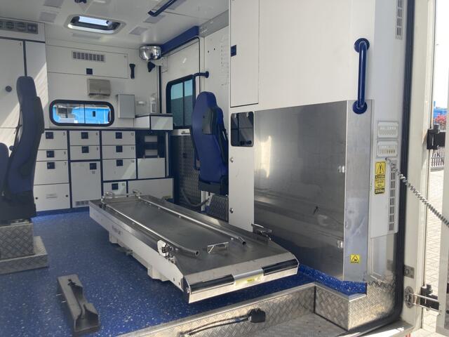 Mercedes-Benz 416 Container Ambulance