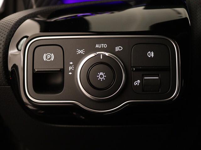 Mercedes-Benz A-KLASSE 250 e Star Edition Luxury Line | Trekhaak | Dodehoekassistent | KEYLESS GO-comfortpakket | Parkeerpakket met achteruitrijcamera | Extra USB-poorten | Sfeerverlichting | Draadloos oplaadsysteem voor Smartphone |