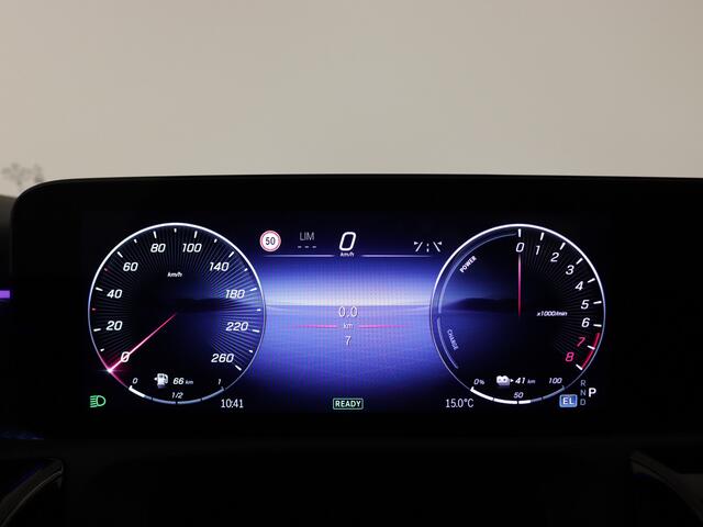 Mercedes-Benz A-KLASSE 250 e Star Edition Luxury Line | Trekhaak | Dodehoekassistent | KEYLESS GO-comfortpakket | Parkeerpakket met achteruitrijcamera | Extra USB-poorten | Sfeerverlichting | Draadloos oplaadsysteem voor Smartphone |