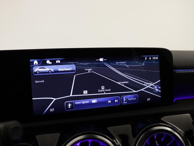 Mercedes-Benz A-KLASSE 250 e Star Edition Luxury Line | Trekhaak | Dodehoekassistent | KEYLESS GO-comfortpakket | Parkeerpakket met achteruitrijcamera | Extra USB-poorten | Sfeerverlichting | Draadloos oplaadsysteem voor Smartphone |