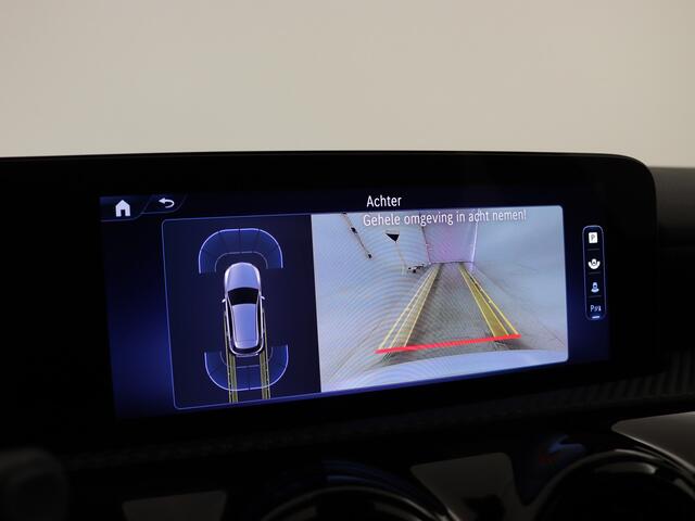 Mercedes-Benz A-KLASSE 250 e Star Edition | Dodehoekassistent | Parkeerpakket met achteruitrijcamera | High-performance led-koplampen | Extra USB-poorten | Verwarmde stoelen vooraan | Zitcomfortpakket | Spiegelpakket |