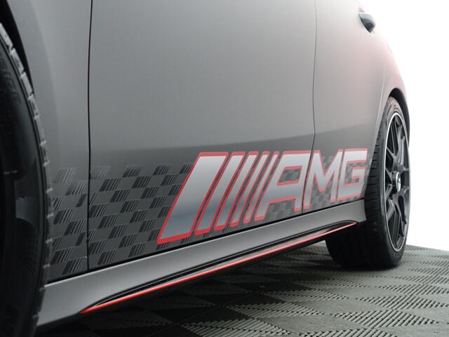 Mercedes-Benz A-KLASSE 180 AMG Street Style Edition - Panoramadak I Aero Package I Xenon Led I Alcantara Sport Interieur
