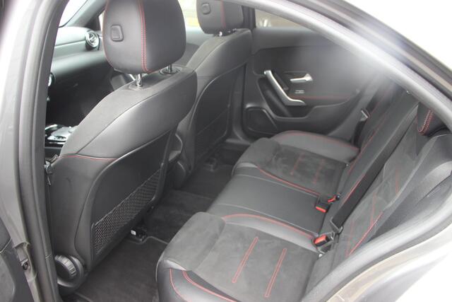 Mercedes-Benz A-KLASSE 250 Premium Plus