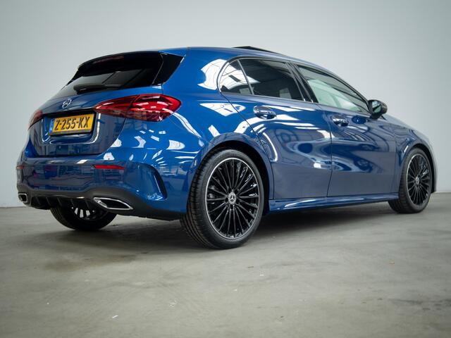 Mercedes-Benz A-KLASSE 180 AMG Line Panorama dak
