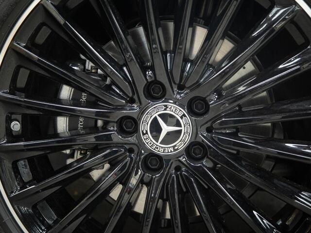 Mercedes-Benz A-KLASSE 180 AMG Line Panorama dak