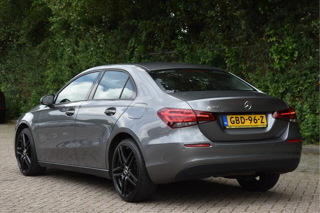 Mercedes-Benz A-KLASSE 180 | Virtual Cockpit | Stoelverw | Nav | Cruise Contr | Park.sensoren | Z+W banden | Onderh.historie
