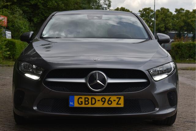 Mercedes-Benz A-KLASSE 180 | Virtual Cockpit | Stoelverw | Nav | Cruise Contr | Park.sensoren | Z+W banden | Onderh.historie