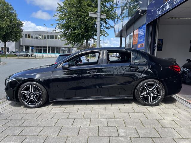 Mercedes-Benz A-KLASSE 180 Premium Plus