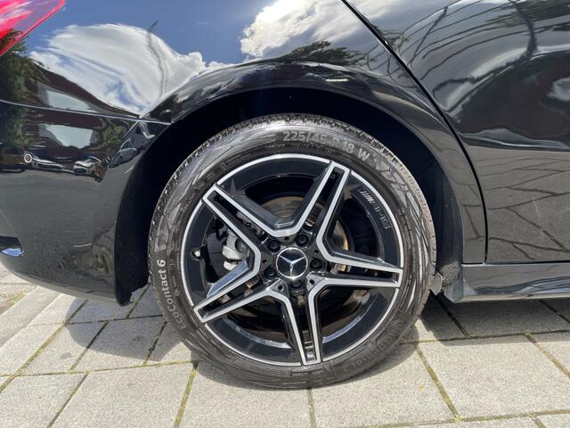 Mercedes-Benz A-KLASSE 180 Premium Plus