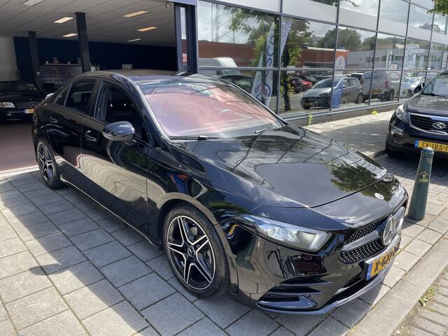 Mercedes-Benz A-KLASSE 180 Premium Plus