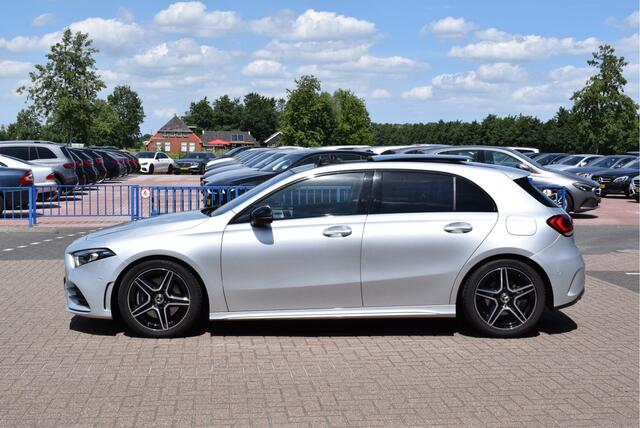 Mercedes-Benz A-KLASSE 220 Premium Plus AMG Nicht-pakket Panoramadak
