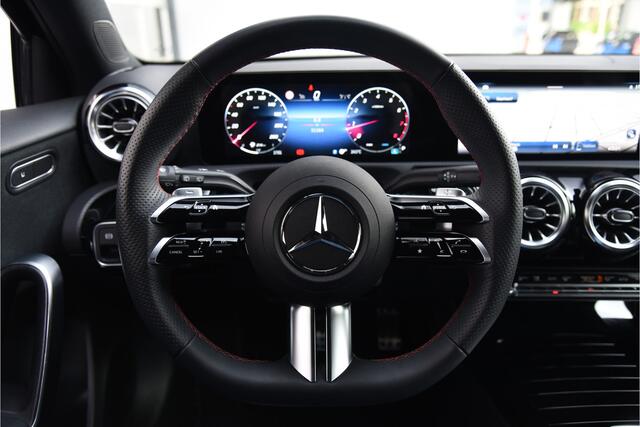 Mercedes-Benz A-KLASSE 180 AMG Line