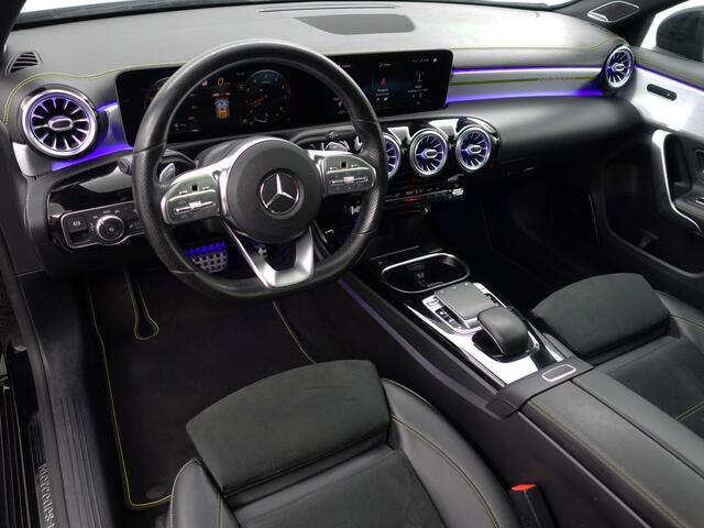 Mercedes-Benz A-KLASSE 250 AMG Yellow Art Aut- Panoramadak, Burmester Audio, Sfeerverlichting, Xenon Led, Stoelverwarming