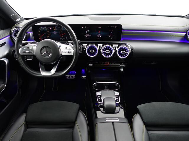 Mercedes-Benz A-KLASSE 250 AMG Yellow Art Aut- Panoramadak, Burmester Audio, Sfeerverlichting, Xenon Led, Stoelverwarming