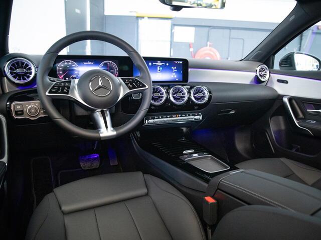 Mercedes-Benz A-KLASSE 250 e Star Edition Luxury Line Panorama dak