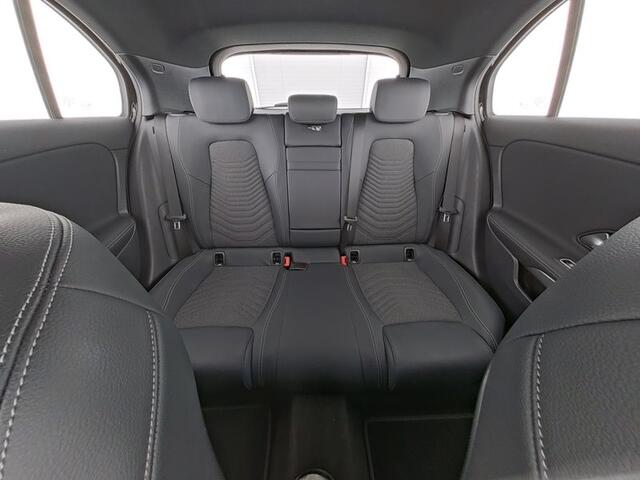 Mercedes-Benz A-KLASSE 180 Progressive Advanced-WIDESCREEN-SFEER-CAMERA-KEYLESS
