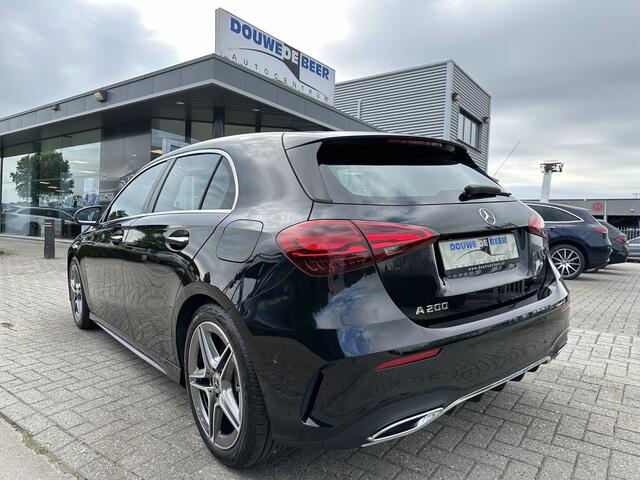 Mercedes-Benz A-KLASSE 200 AMG Line Facelift sfeerverlichting|Distronic