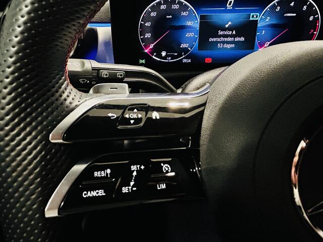 Mercedes-Benz A-KLASSE 180 AMG // Multibeam LED // Sfeerverlichting // Adaptief Onderstel // 19" Velgen // Nightpakket // Keyless Entry // Apple Carplay // Android Auto