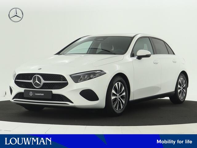 Mercedes-Benz A-KLASSE 180 Star Edition | Dodehoekassistent | Parkeerpakket met achteruitrijcamera | Spiegelpakket | Extra USB-poorten | High-performance led-koplampen | Verwarmde stoelen vooraan |