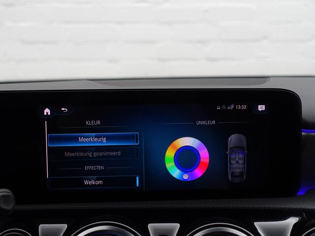 Mercedes-Benz A-KLASSE 180 d AMG Night Edition Aut- Panodak, Sfeerverlichting, Memory Seats, Zitcomfort, Camera, Xenon Led