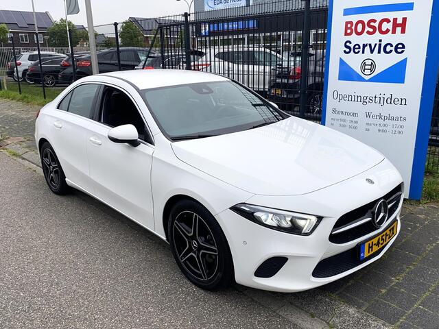 Mercedes-Benz A-KLASSE A200 163pk Limousine 7G DCT-automaat Launch Edition NL-auto met o.a. 18" AMG velgen, wide-screen dash, camera, LED, navi, CarPlay, etc., etc.
